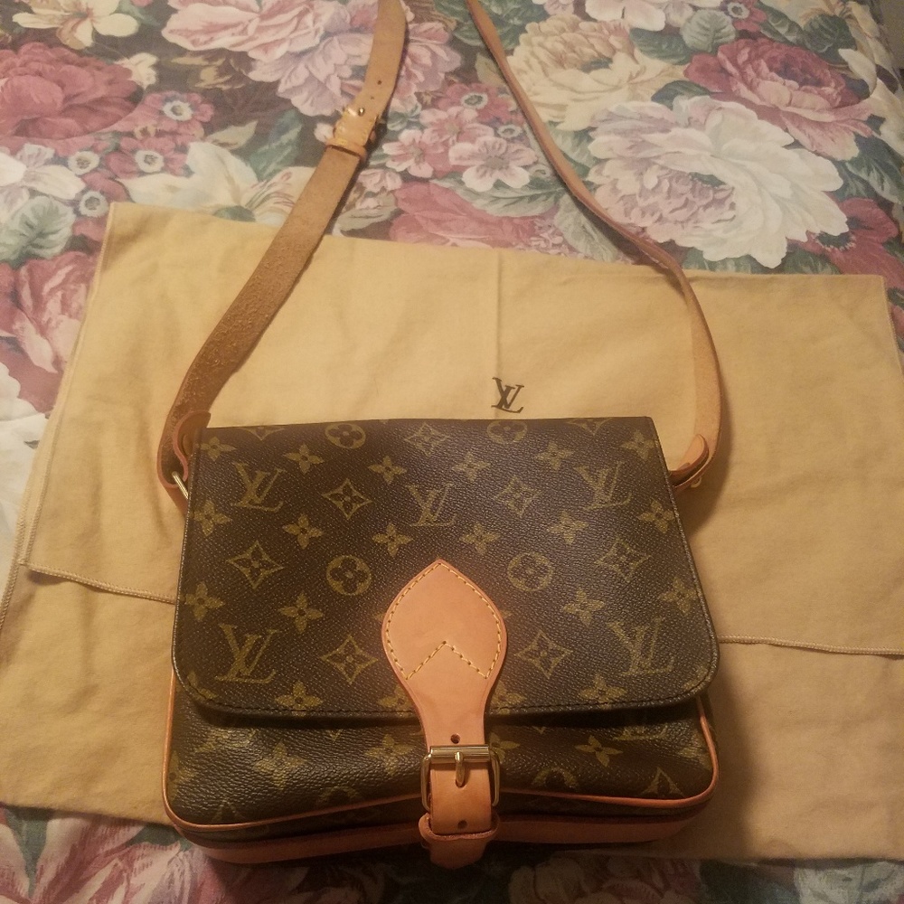 LOUIS VUITTON